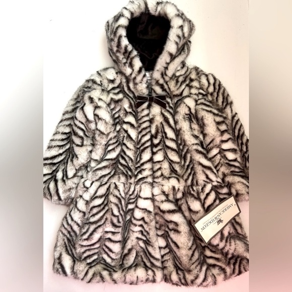 New! Gorgeous American Widgeon Girls' Zip Front Hooded Faux Fur Coat. Size 4